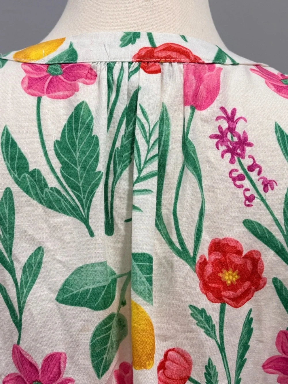 Rachel Zoe Linen Blend Pink Red and Yellow Lemons 3/4 Sleeve Tie Front Blouse XL - Picture 6 of 11